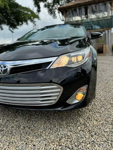 A picture of Clean Registered 2014 Toyota Avalon XLE 13 8m net price