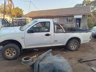 classifieds/cars isuzu