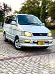 A picture of TOYOTA NOAH