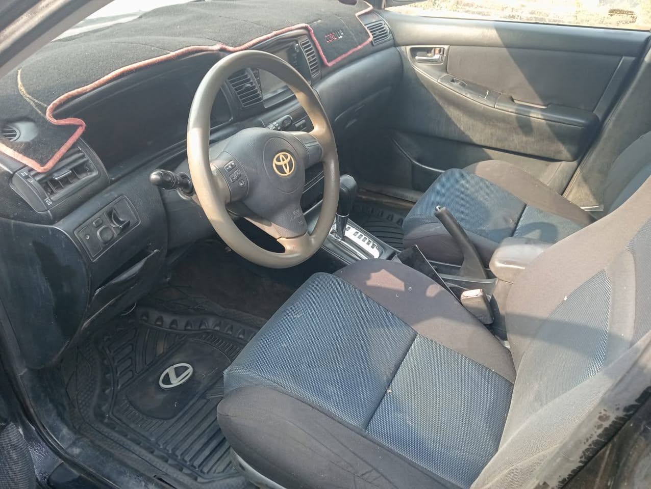 A picture of Toyota Corolla 2003