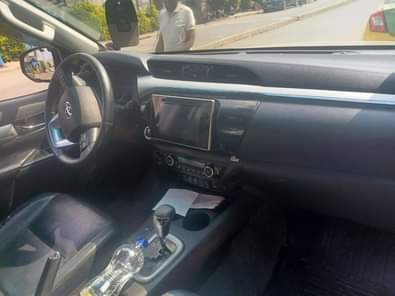 used toyota hilux