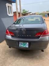 A picture of Toyota Avalon 2006 model