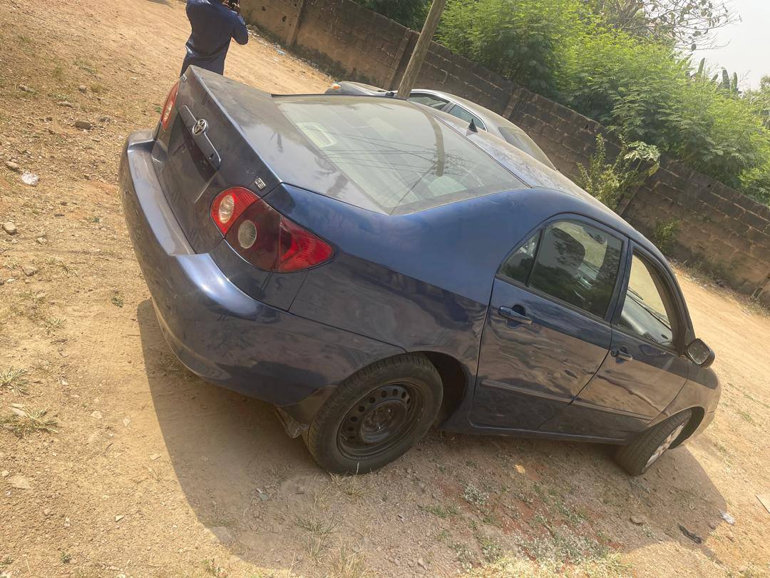 A picture of Toyota Corolla 06