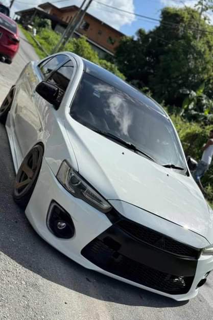 mitsubishi lancer