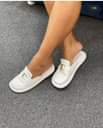A picture of Everyday shoes
