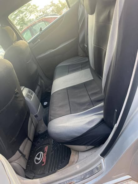 A picture of Dealer s deal Sharp Lexus Es330 2005 model