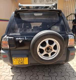 A picture of RAVA4 milango5 5 4M Ipo mwanza Simu 0759 355 914