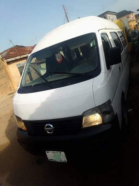 A picture of Nissan bus engine and gaer is ok