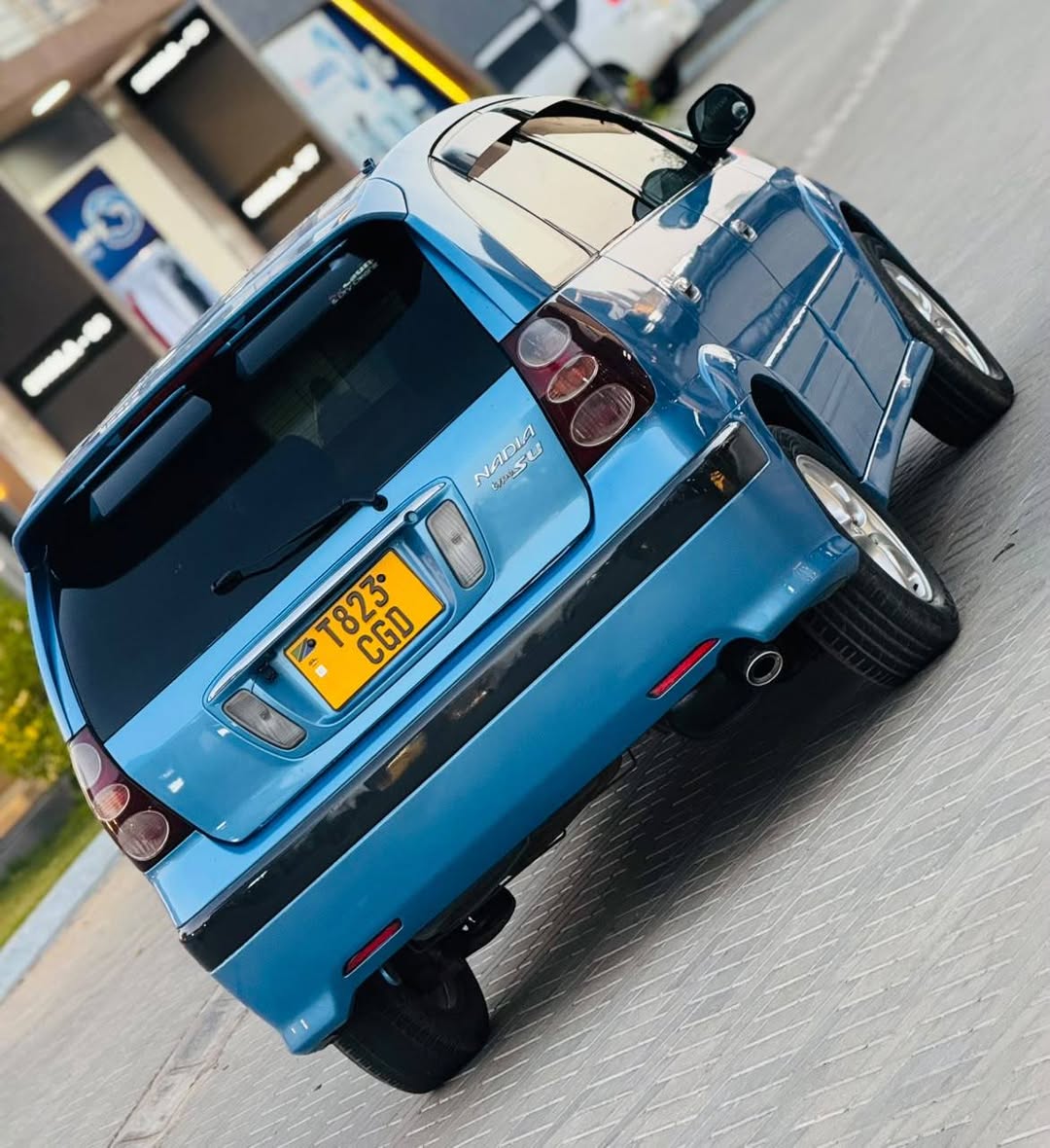 A picture of TOYOTA NADIA