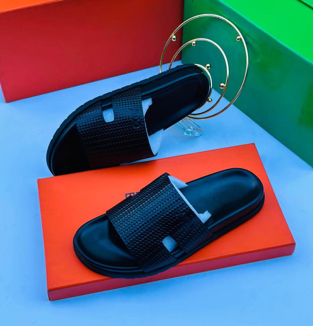 A picture of MEN SANDALS
