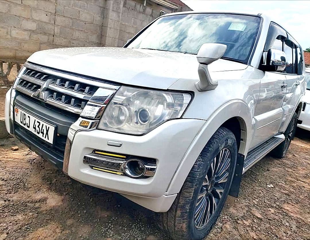 mitsubishi pajero