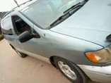 A picture of 1999 Toyota Sienna LE