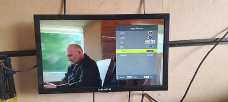 A picture of 24 inches GLOBAL STAR digital tv free to air on