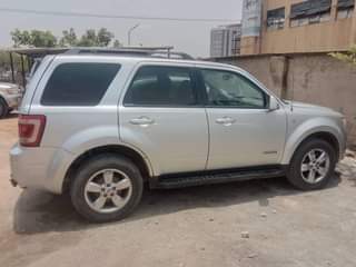 A picture of 2010 Ford Escape