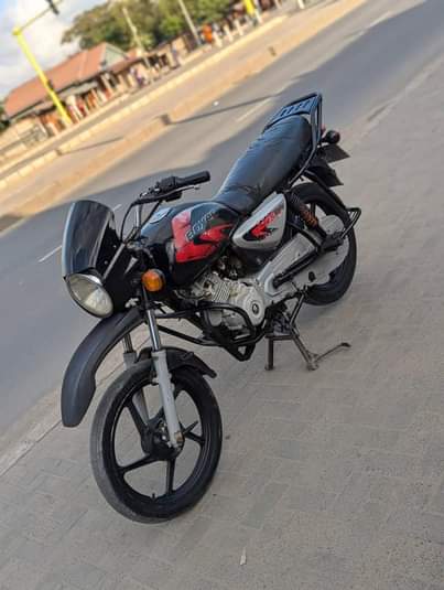 A picture of Boxes Cc 125