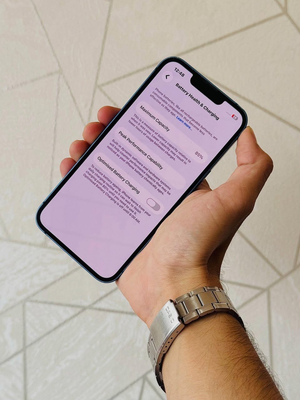 A picture of IPhone 13