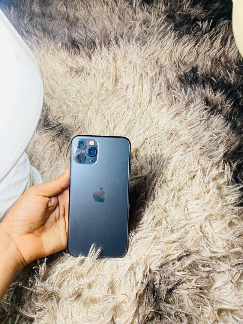 A picture of Iphone 11 pro