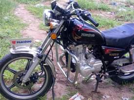 A picture of Nasemaje nasemaje mwenye bomba hakai foleen Yan kimbiaaaaa Sana 0688503487