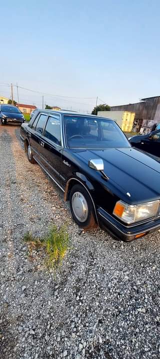 A picture of Toyota crown
