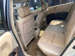 A picture of Distress Dealer Buy Toyota Highlander for sale Engine Gear Ac