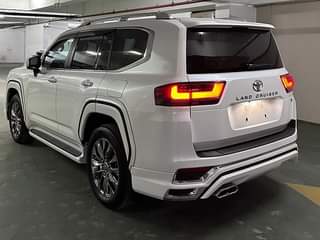 A picture of Land cruiser