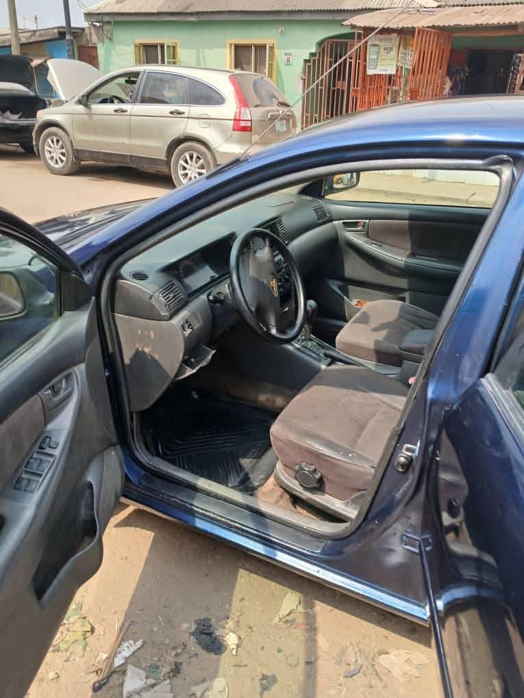 A picture of 2006 Toyota Corolla bank type