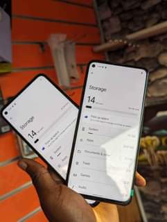 A picture of Google pixel 5a gb 128 ram 8 clean condition kamera