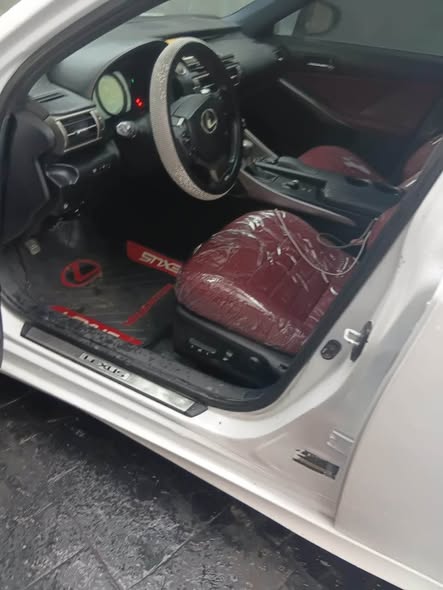 A picture of Lexus IS200T fsport 2016