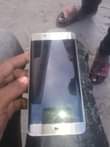 A picture of Samsung s6 GB 32 contact 0652203444