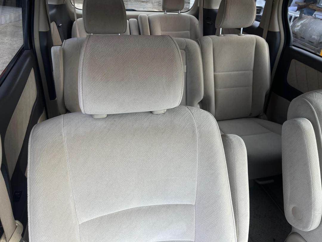 A picture of TOYOTA ALPHARD