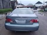 A picture of Lexus es330 2004 with sound engine and gear ac chilling