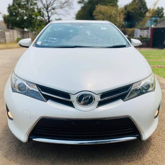 used toyota auris