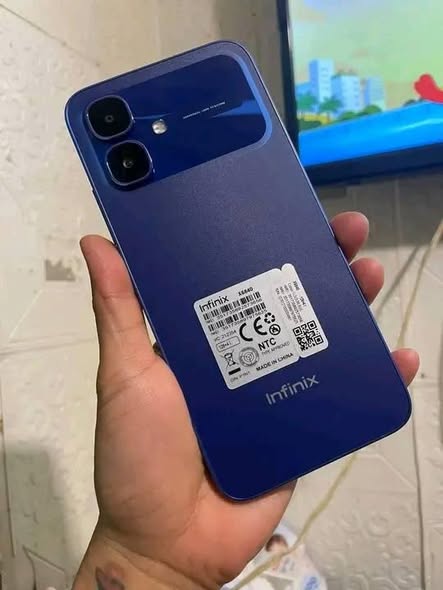 A picture of Infinix smart 20 and techno pop 20