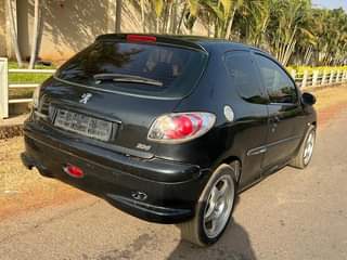 A picture of Peugeot 206 Manual