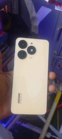 A picture of All orignal smart phone at a low price 0759394932