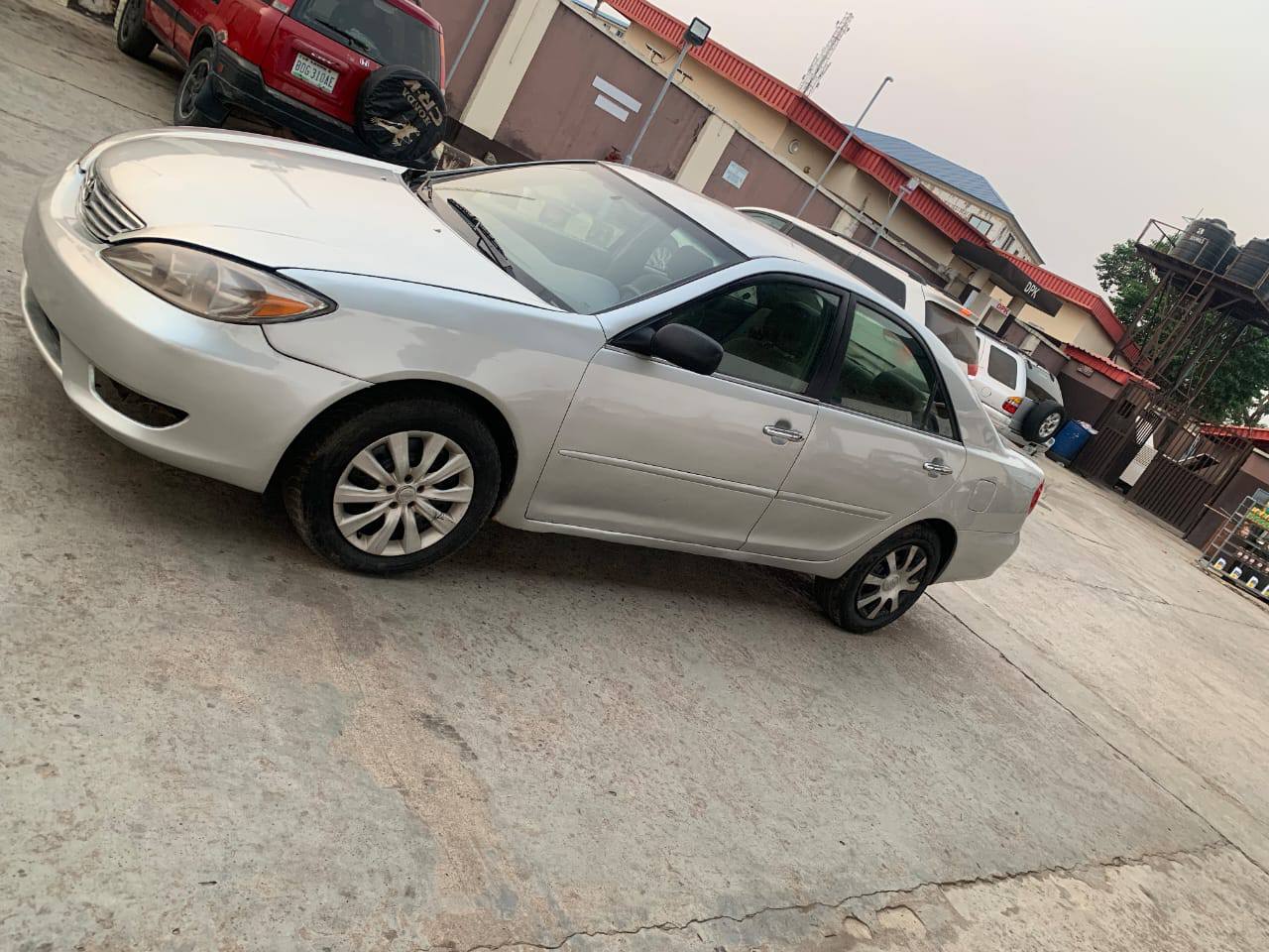 A picture of Toyota Camry 04