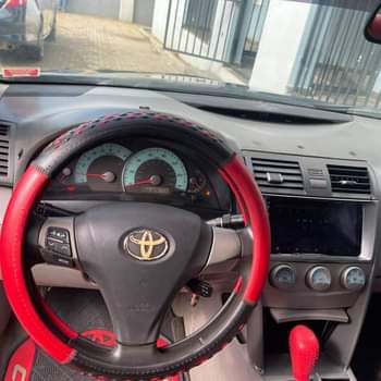 A picture of Toyota Camry SE