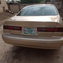 A picture of Toyota Camry 2000 model for sell 08063878651