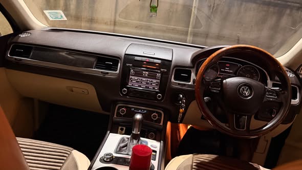A picture of VW Toureg 2013