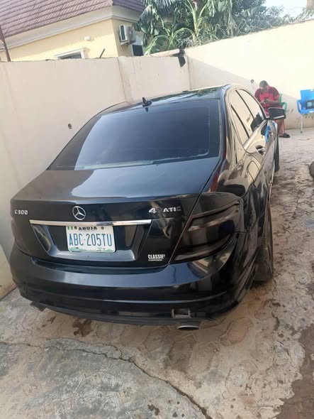 A picture of Mercedes Benz 4Matic C300 2011 Model Everything is working perfectly