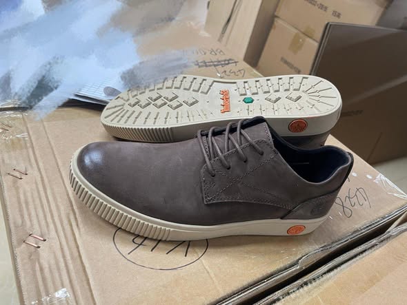 A picture of Men s shoes