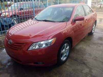A picture of 07077166168 Toyota Camry SE