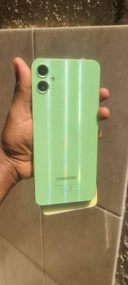 samsung galaxy a05