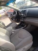 A picture of Used 09 Toyota rav4 at ikotun lagos state call 08033363847