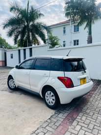 A picture of TOYOTA IST