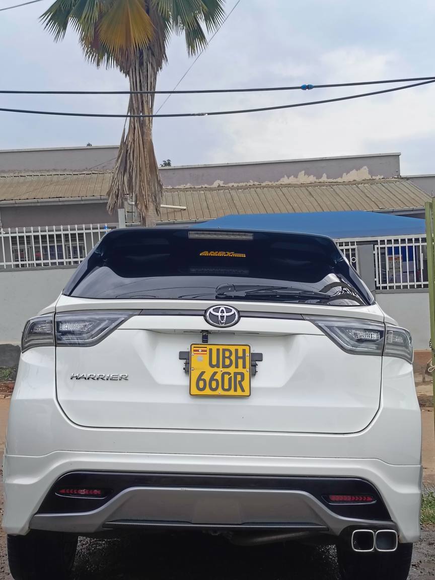 A picture of Toyota Harrier