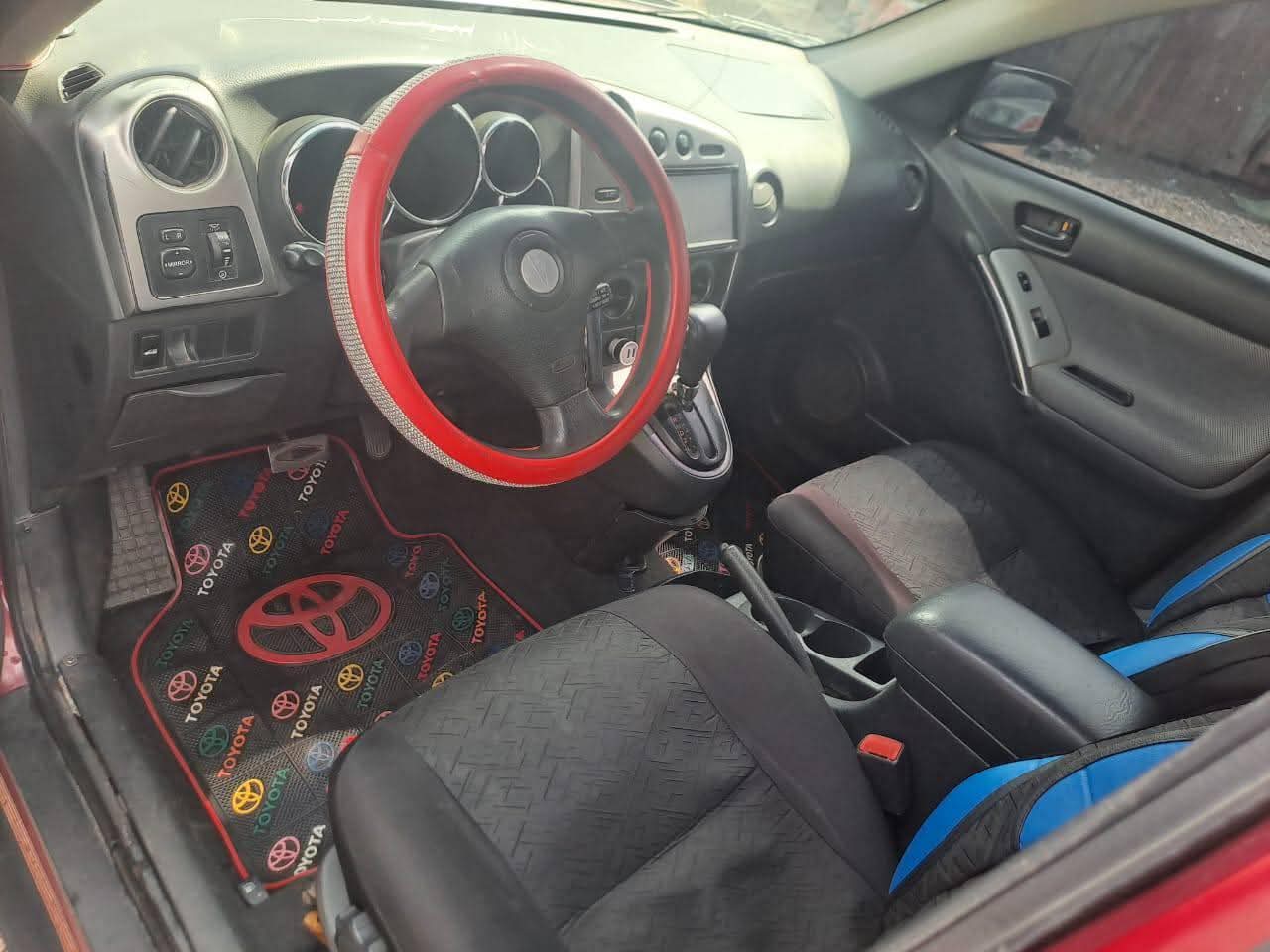 A picture of 2005 Toyota Pontiac vibe