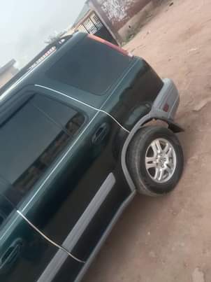 A picture of Honda crv 2001 model