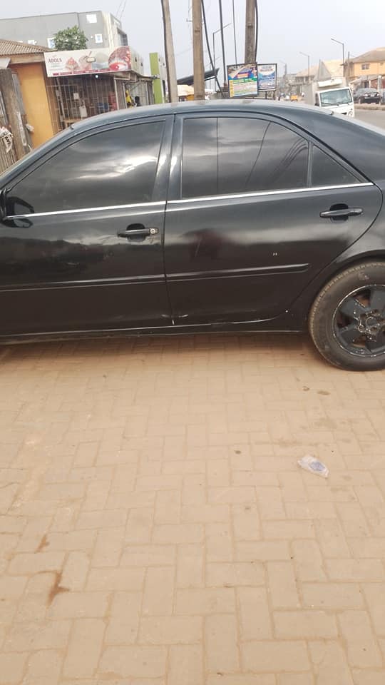 A picture of Toyota Camry 04 for sale