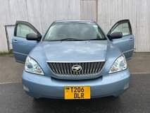 A picture of TOYOTA HARIER YEAR 2005 ENGINE 2AZ VVTI FULL AC FULL
